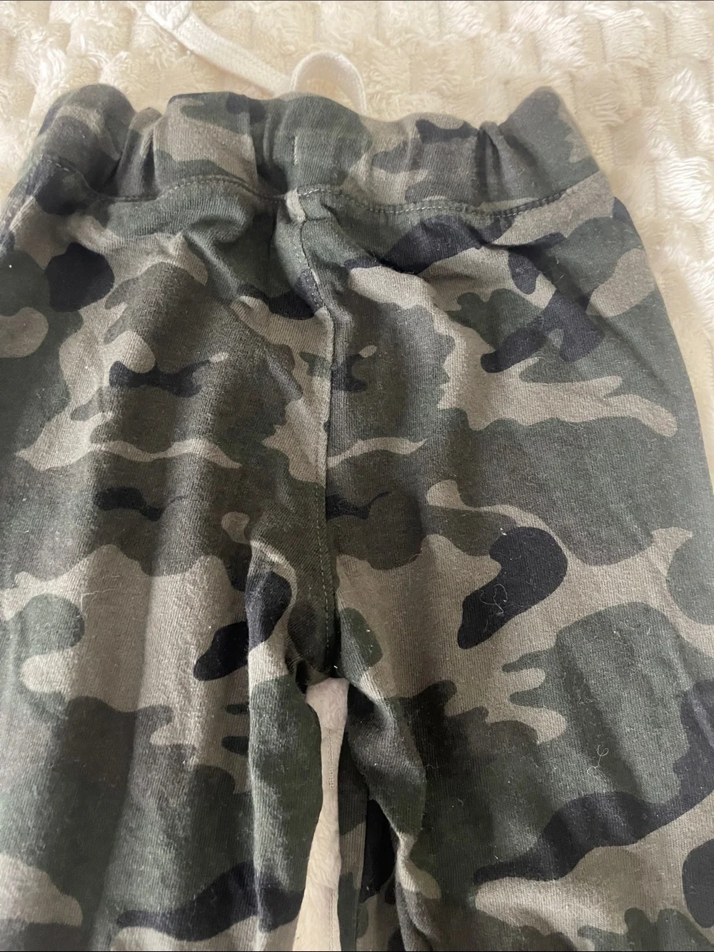 Old Navy Green & Black Camo Jogger Pants with White Drawstring